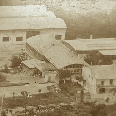 La storia di FEC Italia ha inizio nel 1962, quando Ludovico Frasson, forte della sua esperienza nel settore galvanico, decide di intraprendere un'avventura imprenditoriale.